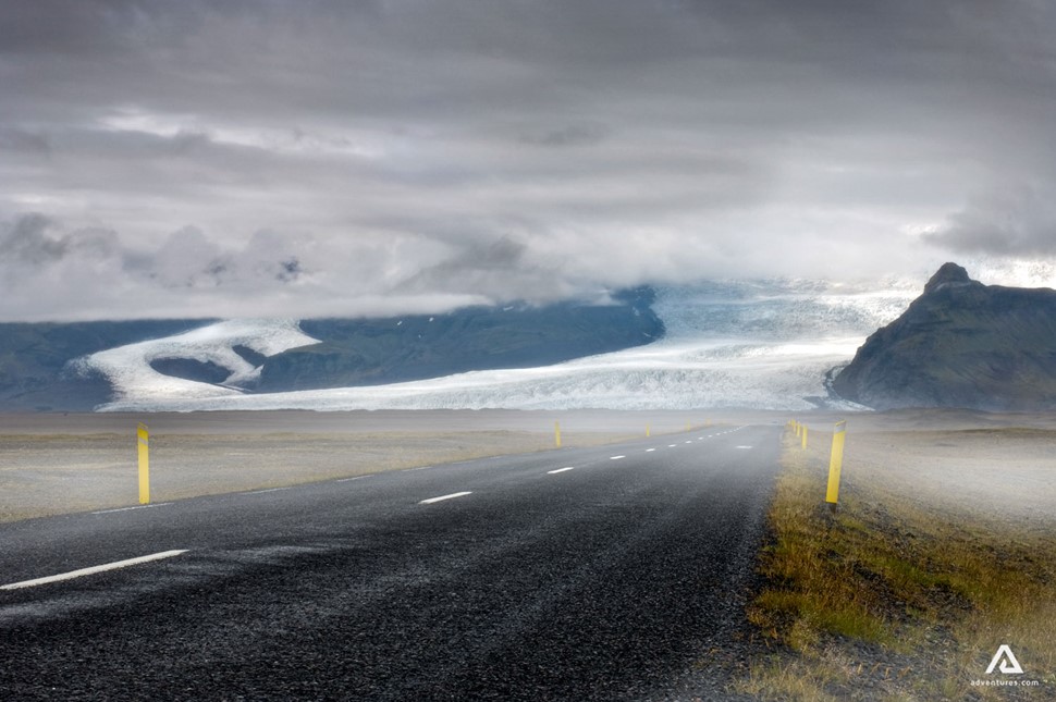 road near vatnajokull glacier in iceland