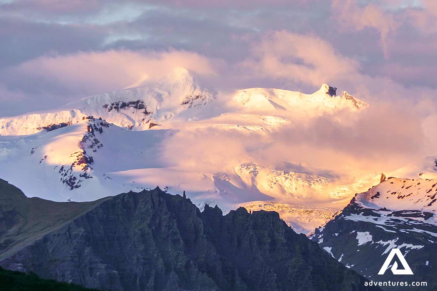 sunset over vantajokull glacier and mountains