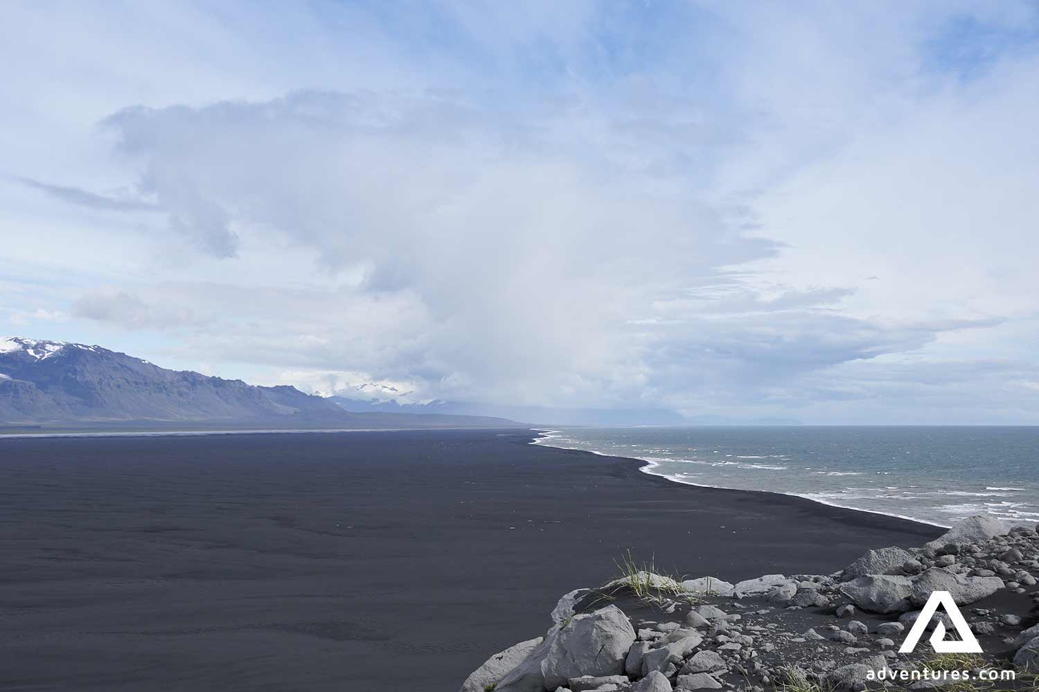 ingolfshofdi beach view from a cape