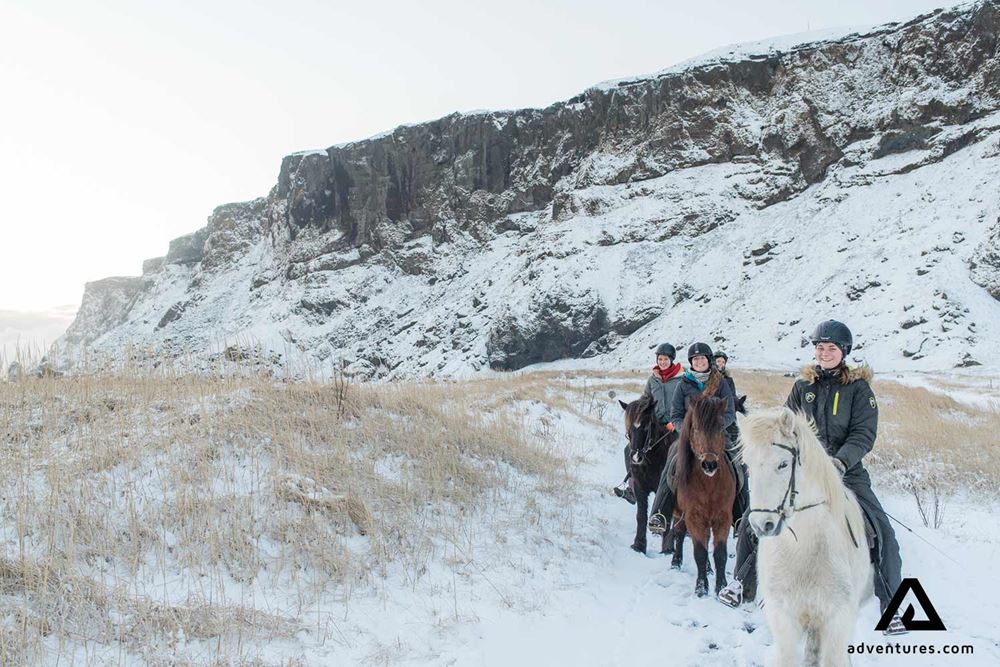 horse riding tour in winter