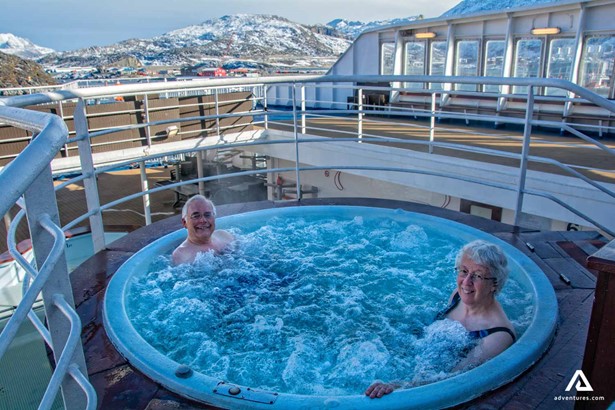 Jacuzzi old couple on a cruise ship