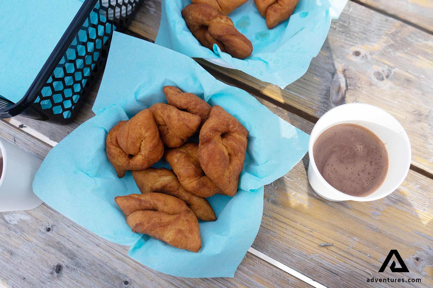 Hot chocolate and dessert