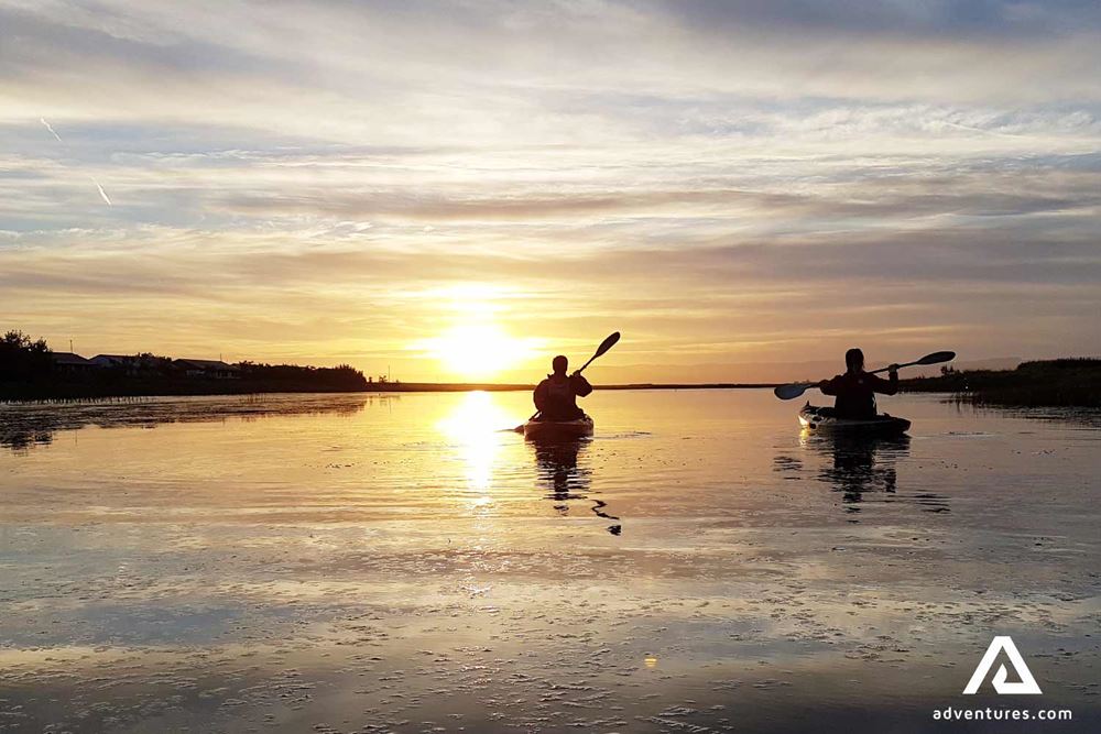 Kayaking in Stokkseyri on sunset