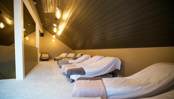 relaxing spa beds in bjorbordin Iceland