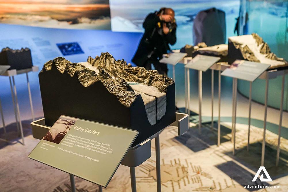 glacier exhibition in perlan museum