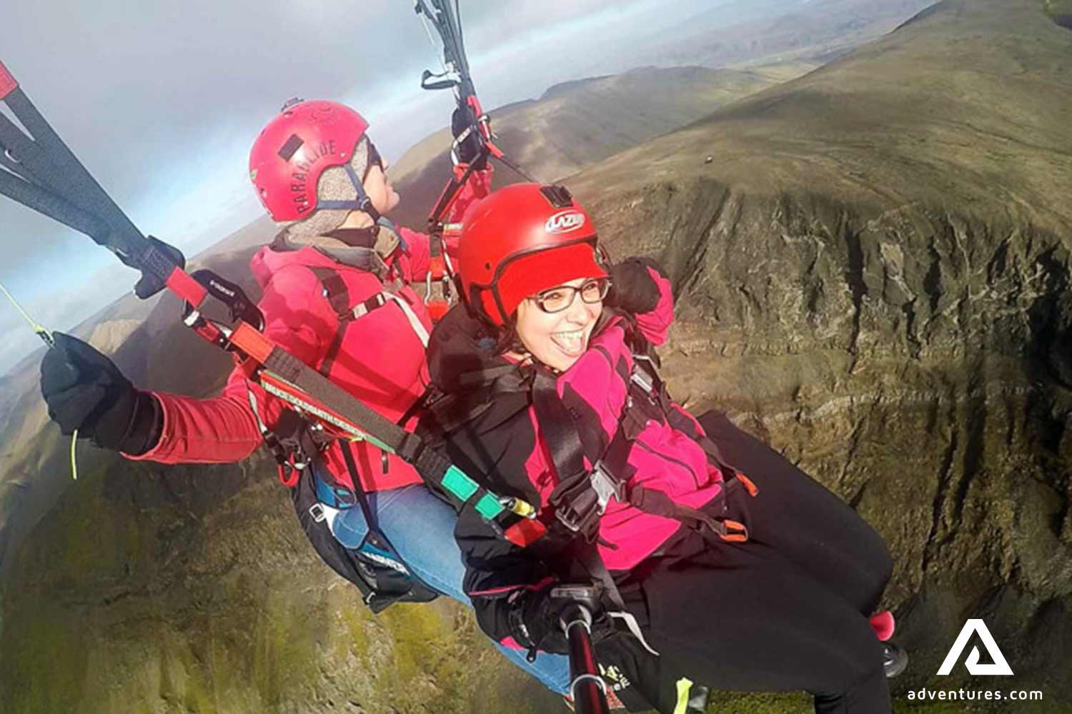 tandem flight paragliding over mountains in iceland