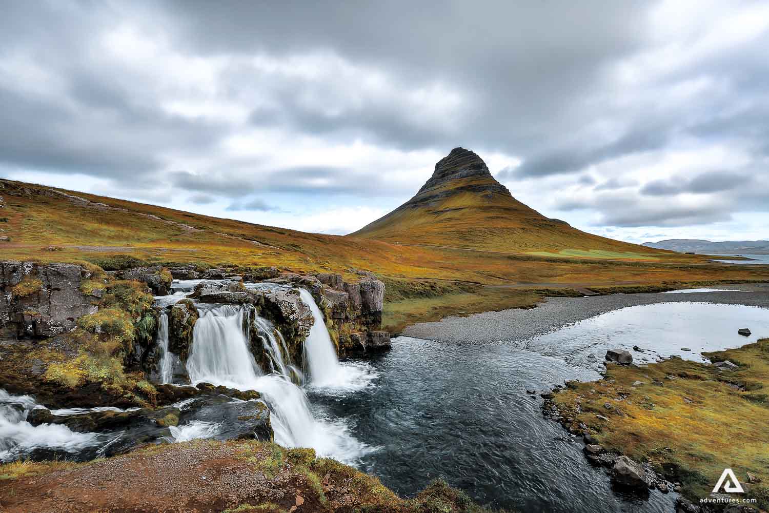 Mt. Kirkjufell & Kirkjufellsfoss in Grundarfjörður