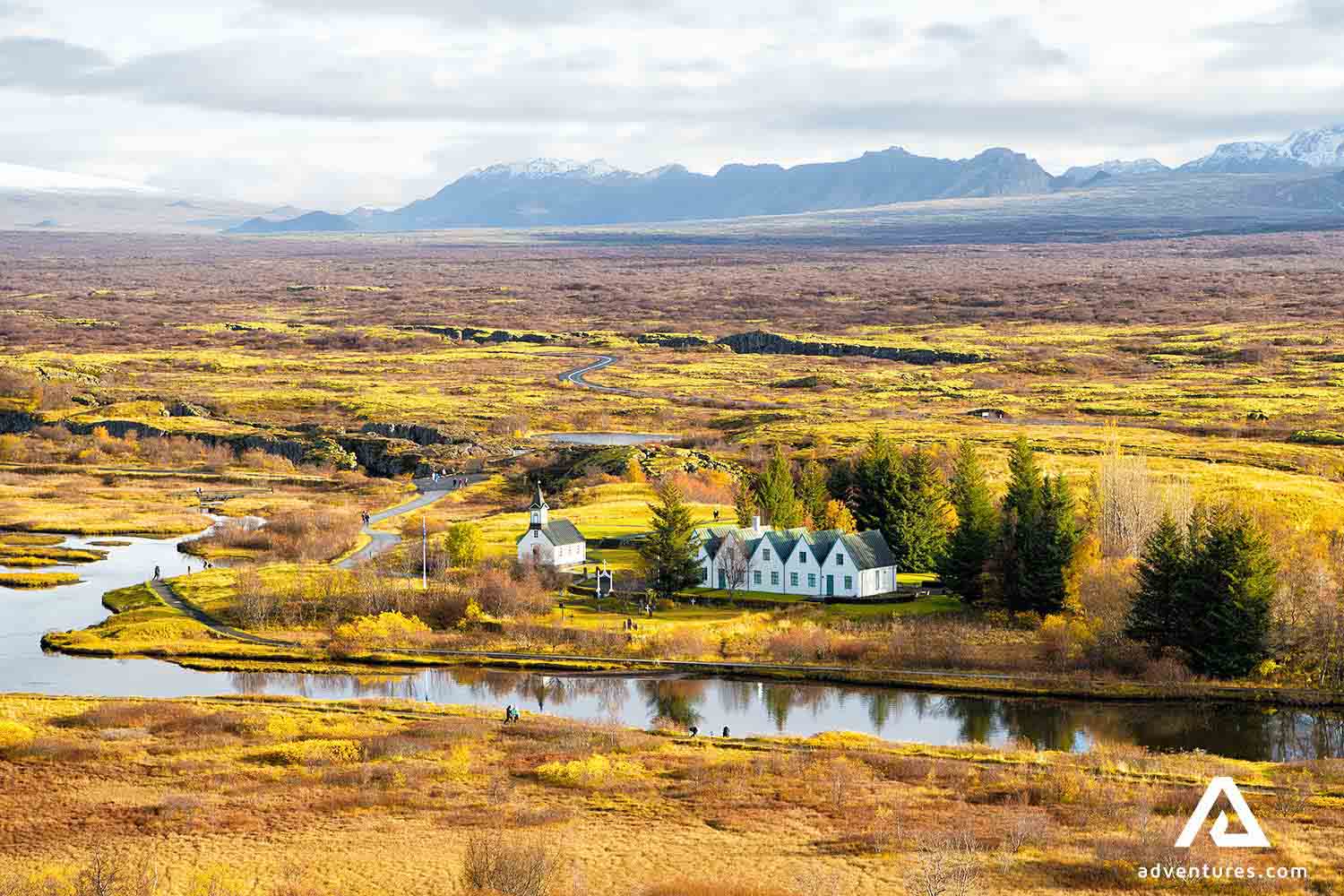 houses in thingvellir national park