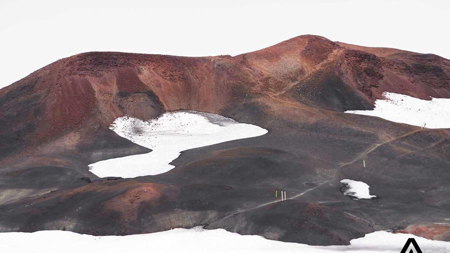 magni volcanic crater near eyjafjallajokull