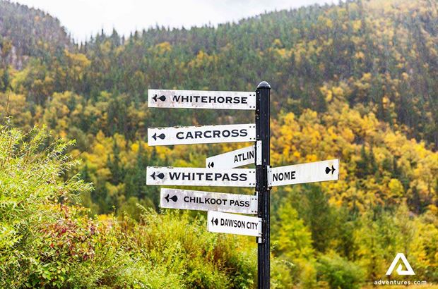 trail signs in chilkoot trail signs in chilkoot whitehorse