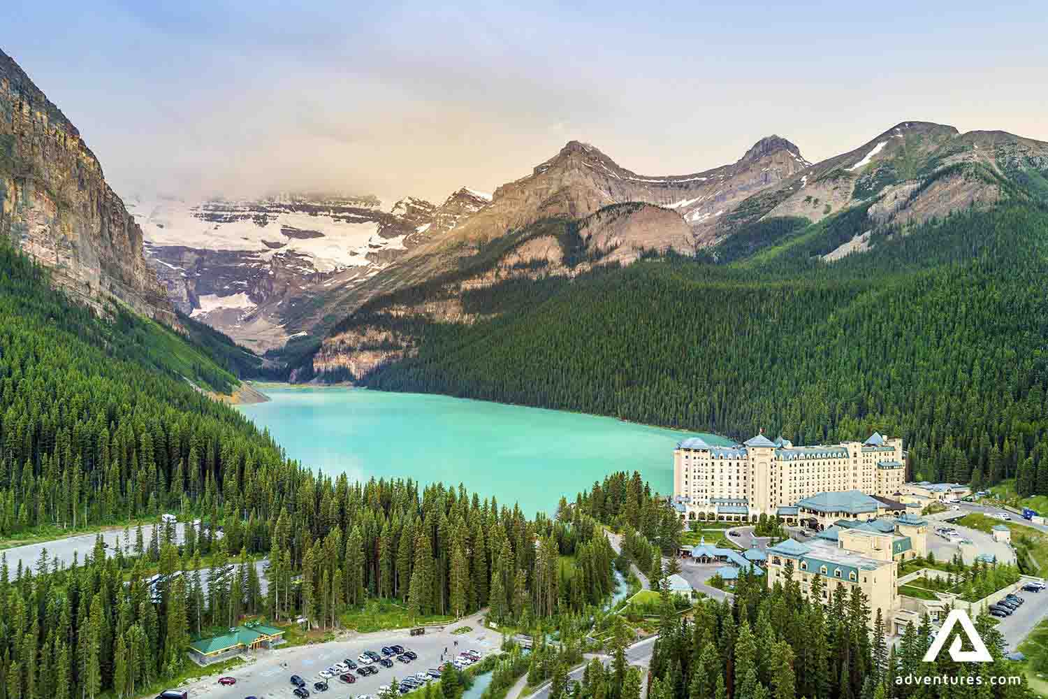 hotel near lake louise in canada