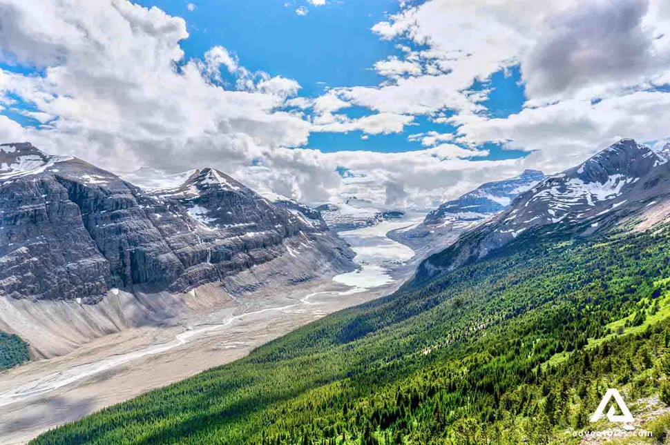 Saskatchewan Glacier in canadian rockies at summer