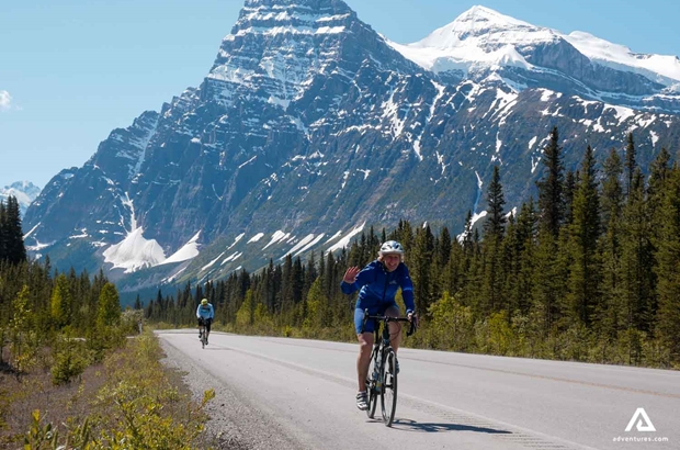 cycling in rocky mountains alberta