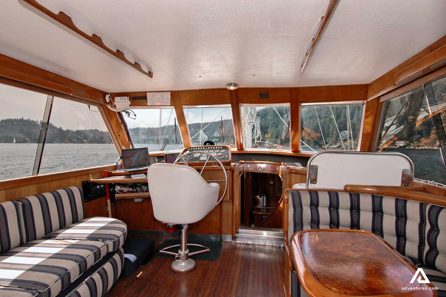 Sailing boat cabin