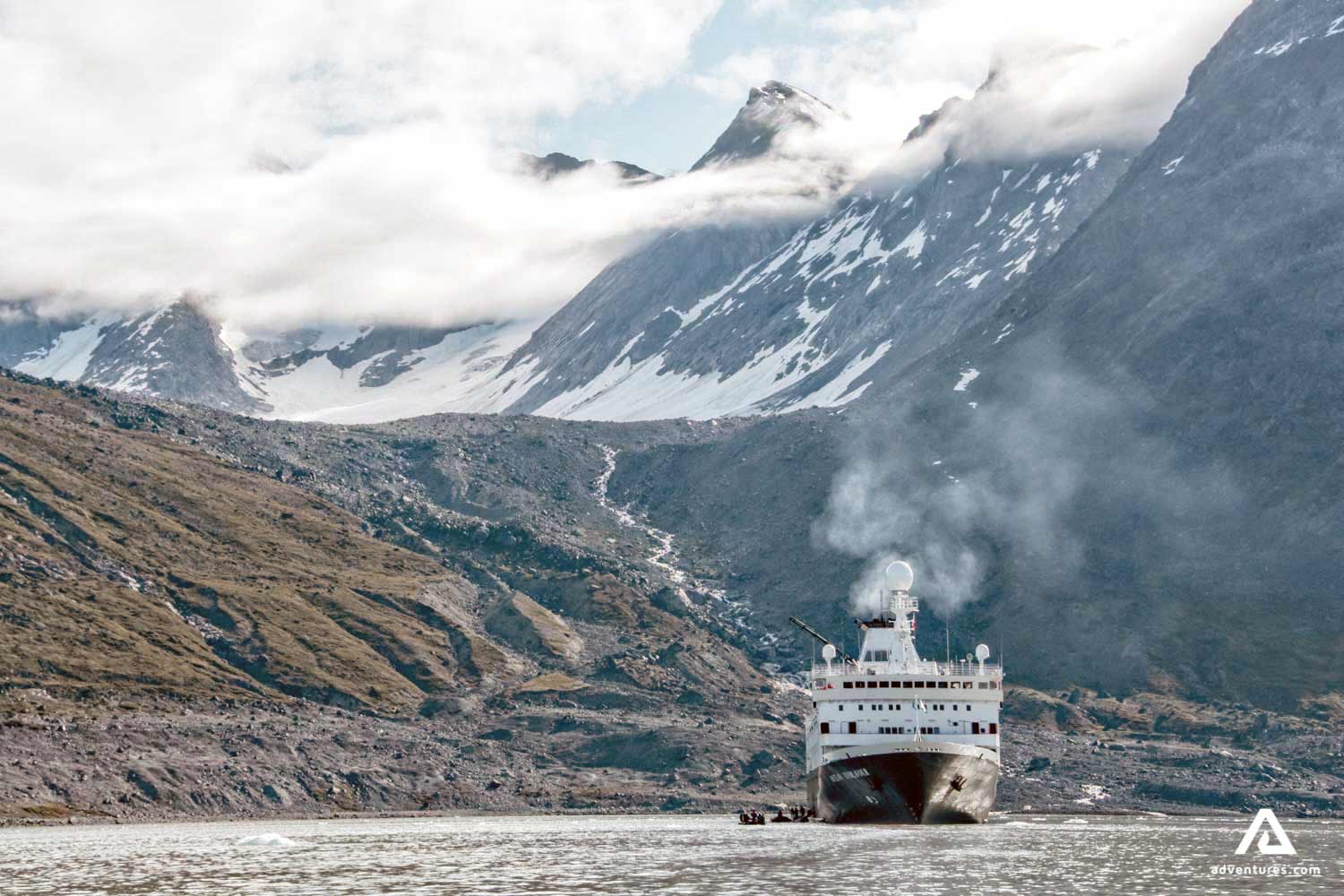  Cruise Ship Ocean Endeavour