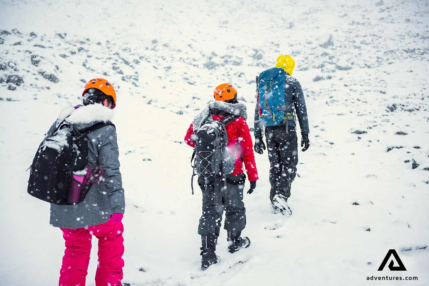 hiking in winter with a guide in iceland