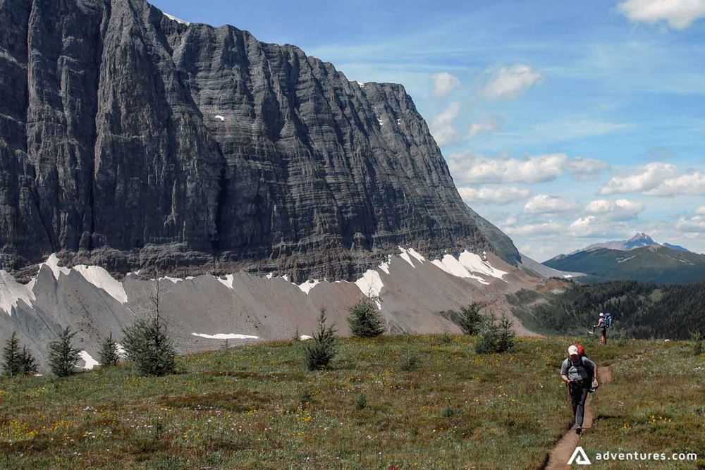 Backpacking road to the Rockwall of Kootenay national park