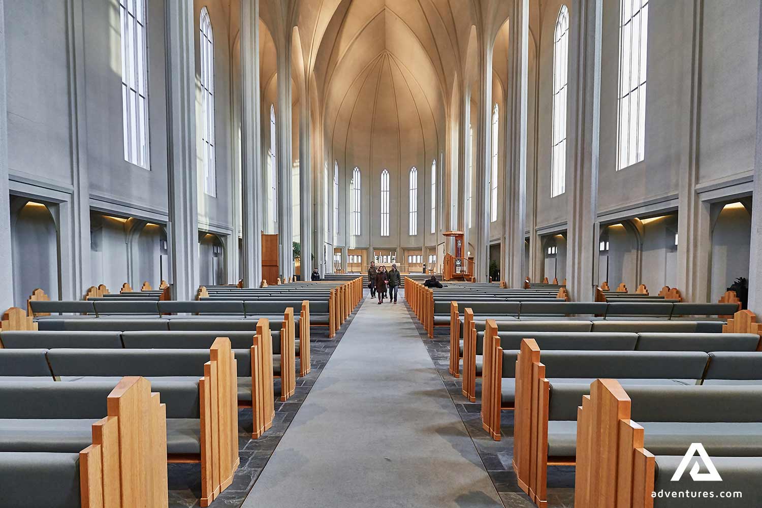 A Complete Guide To Hallgrimskirkja Church Adventures Com   Inside View Hallgrimskirkja Church Reykjavik 