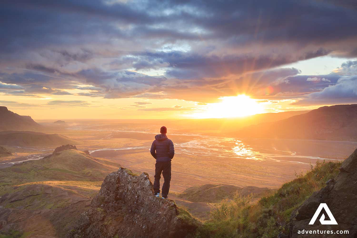 The Complete Guide to the Midnight Sun in Iceland