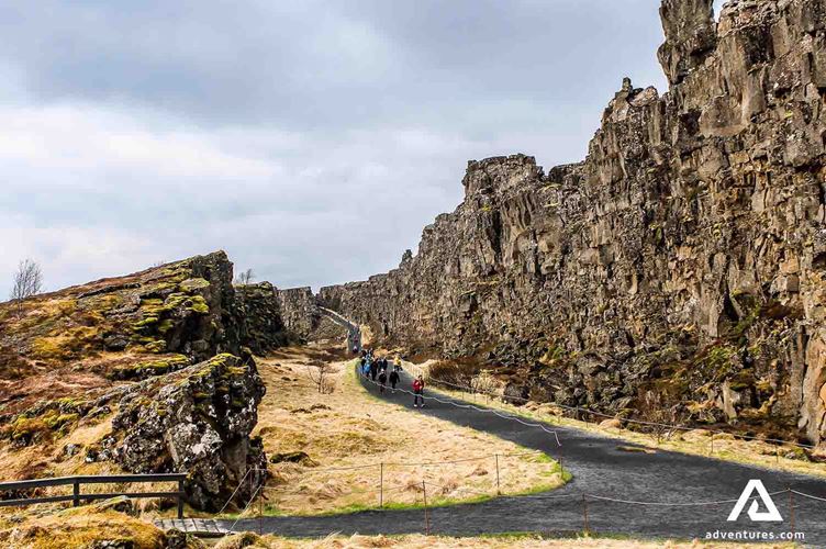 thingvellir national park walking path thingvellir national park walking path in autumn