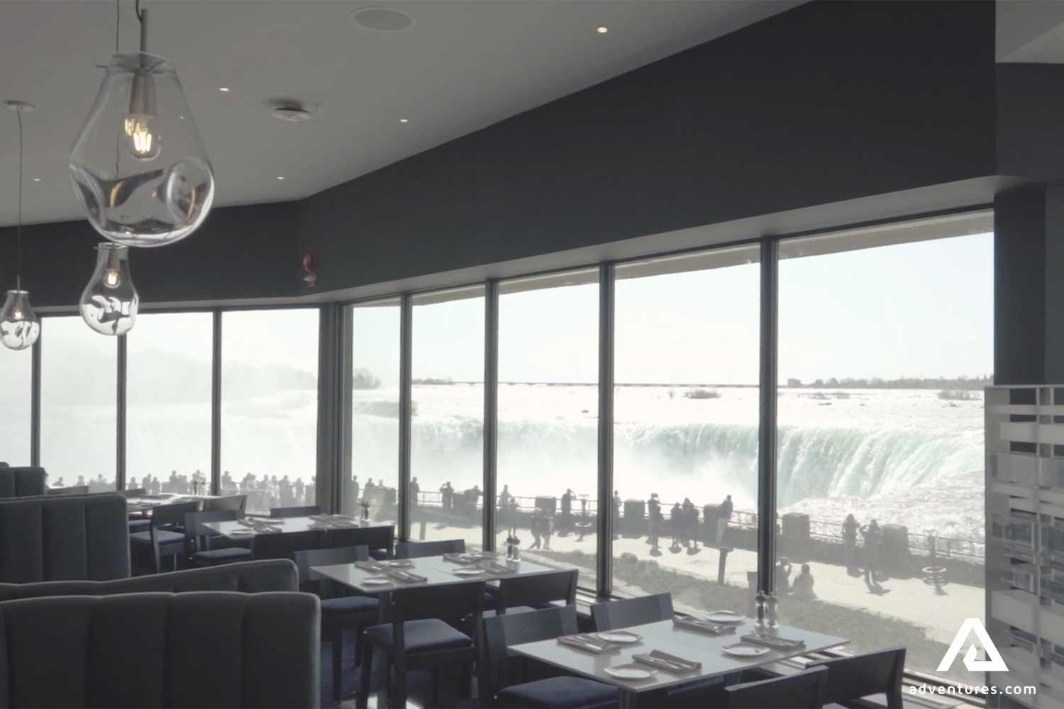 niagara falls restaurant window view