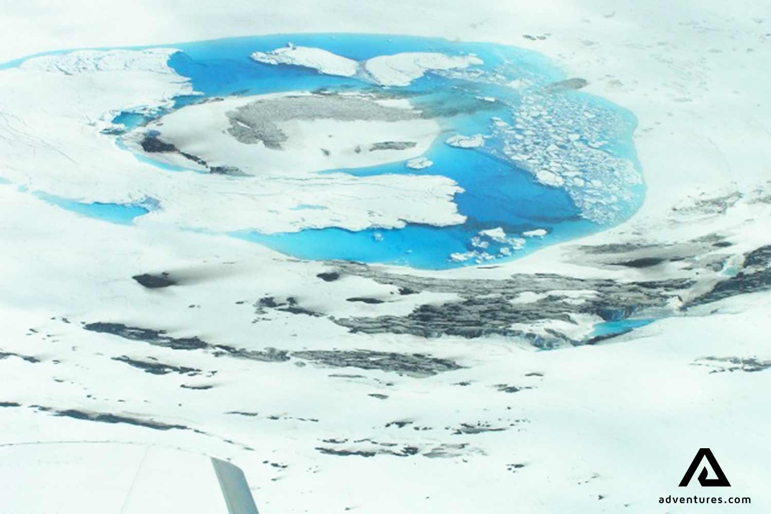 glacial lake on top of grimsvotn eruption site on vatnajokull