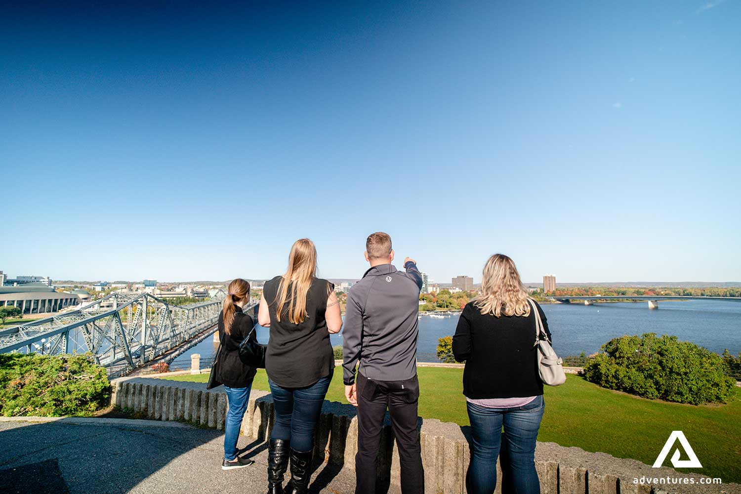 family sightseeing in ottawa canada