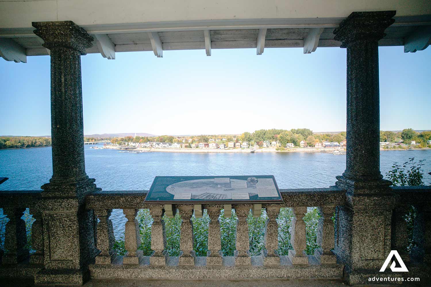 sightseeing platform in ottawa canada