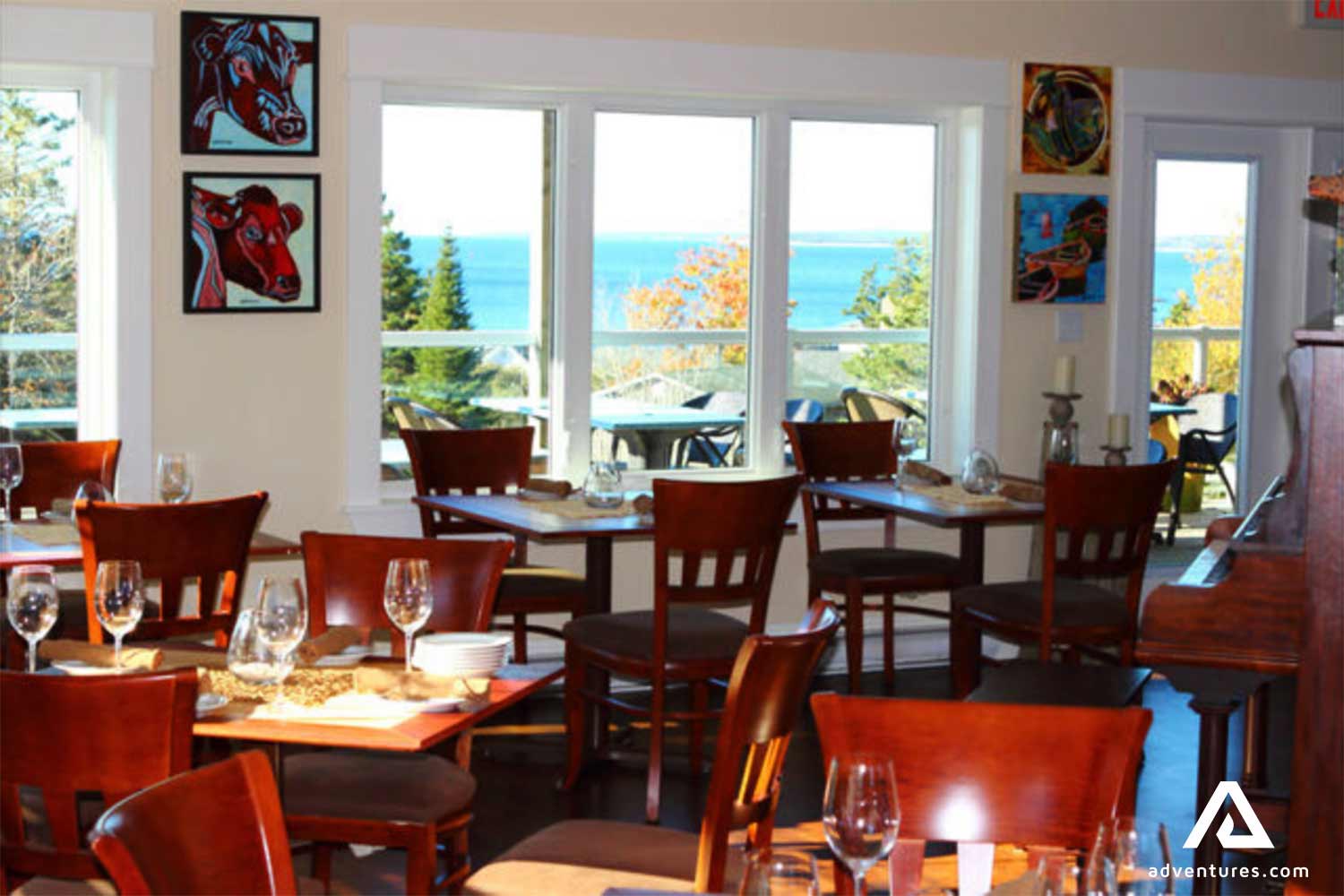 restaurant in Peggy Cove Halifax area