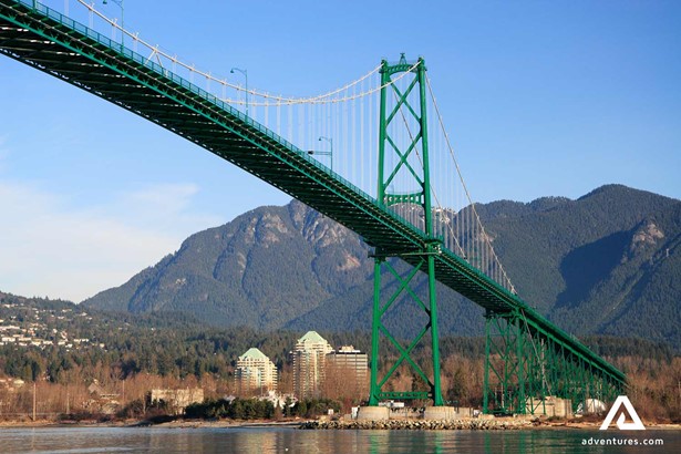 lions gate bridge in canada north of vancouver