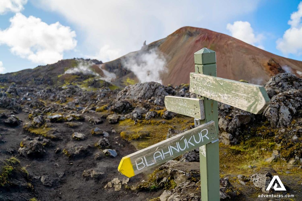 hiking trail sign in highlands of iceland