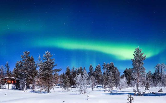 What's the Best Way to Explore Northern Lights in Sweden