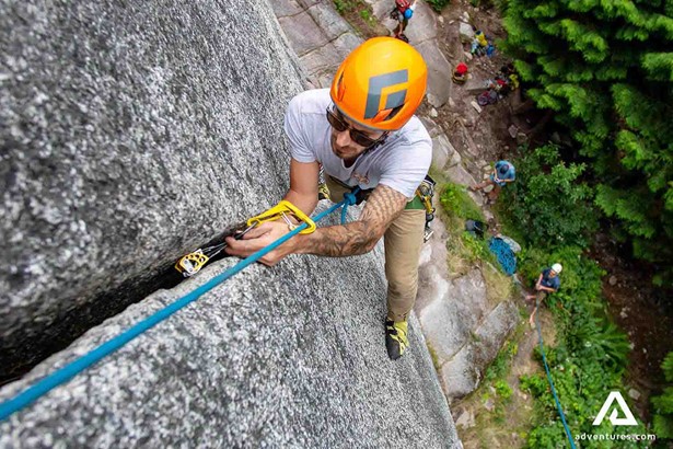rock climbing in canada in summer