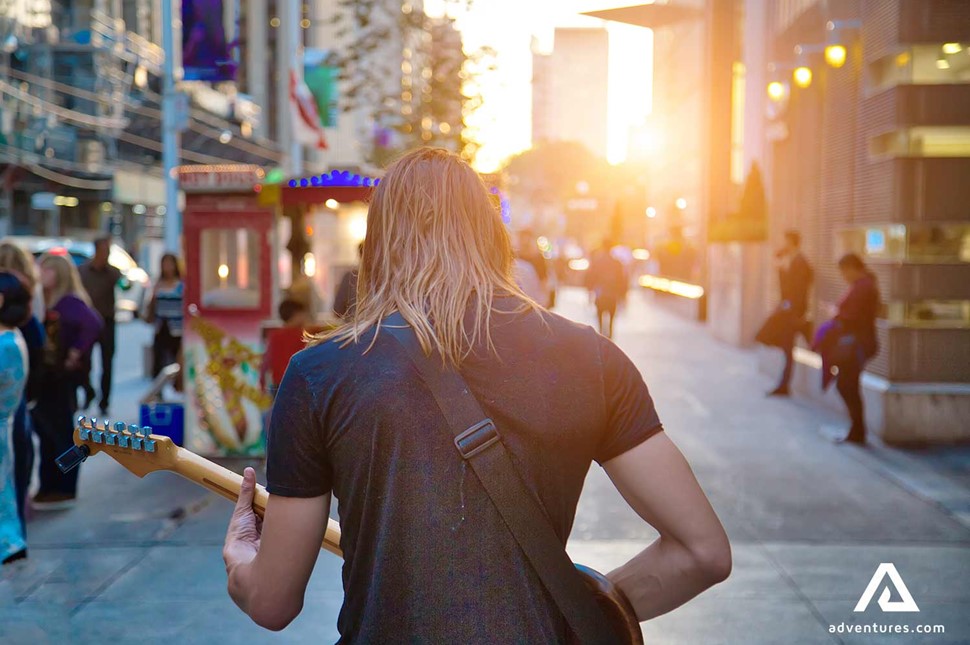 street musician in toronto city