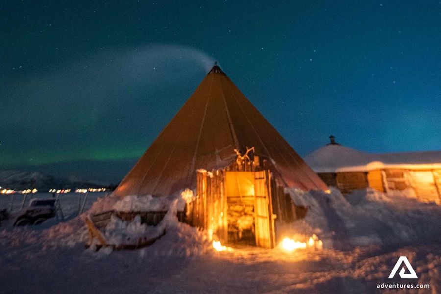sami tent in winter