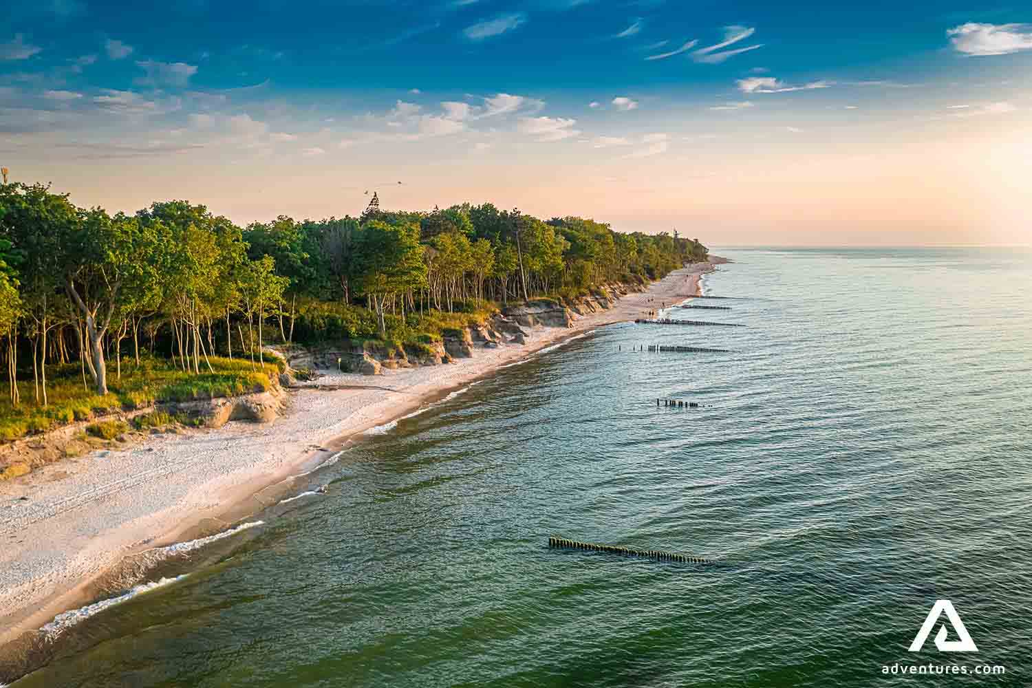beach view of curonian spit in kursiu nerija