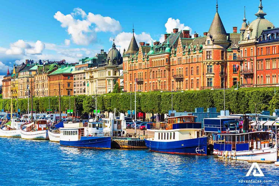 small boats at a riverside in stockholm city