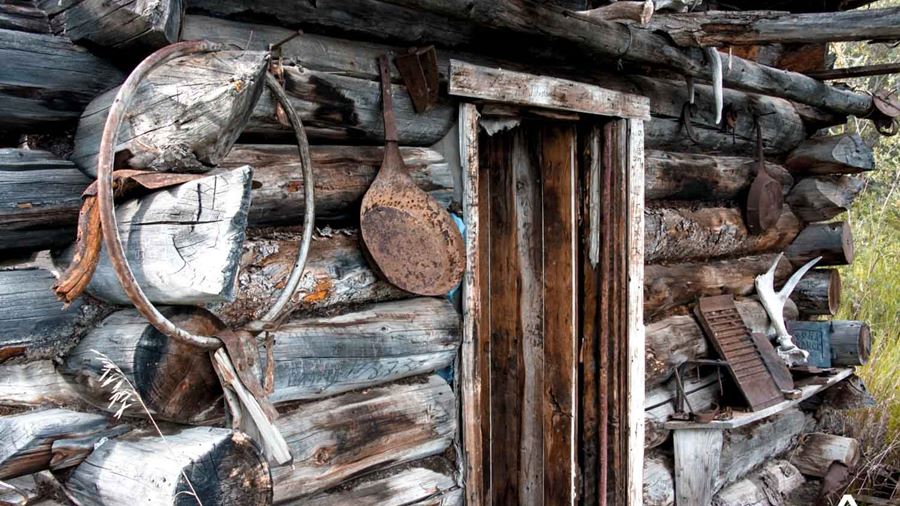 Log cabin in Yukon