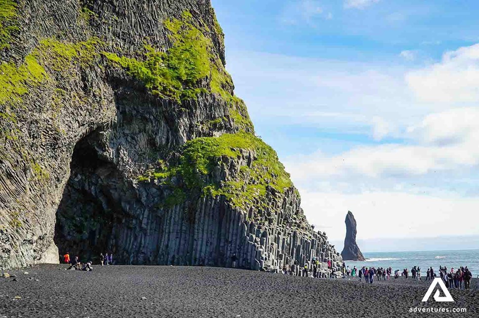 cave in reynisfjara 