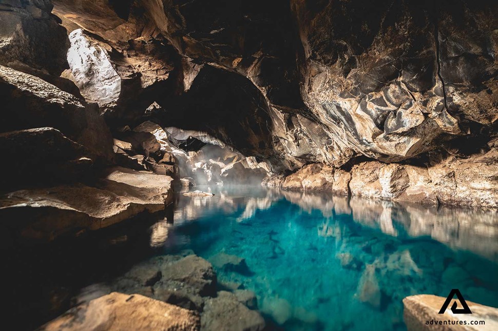 inside grjotagja cave 