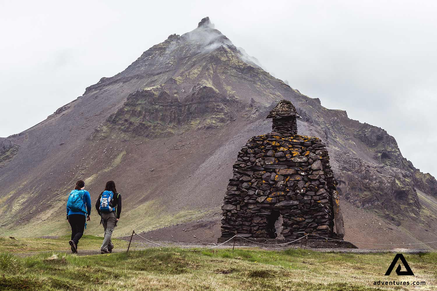 bardar saga statue monument in iceland
