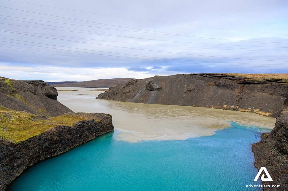 mixing rivers at sigoldugljufur canyon in iceland