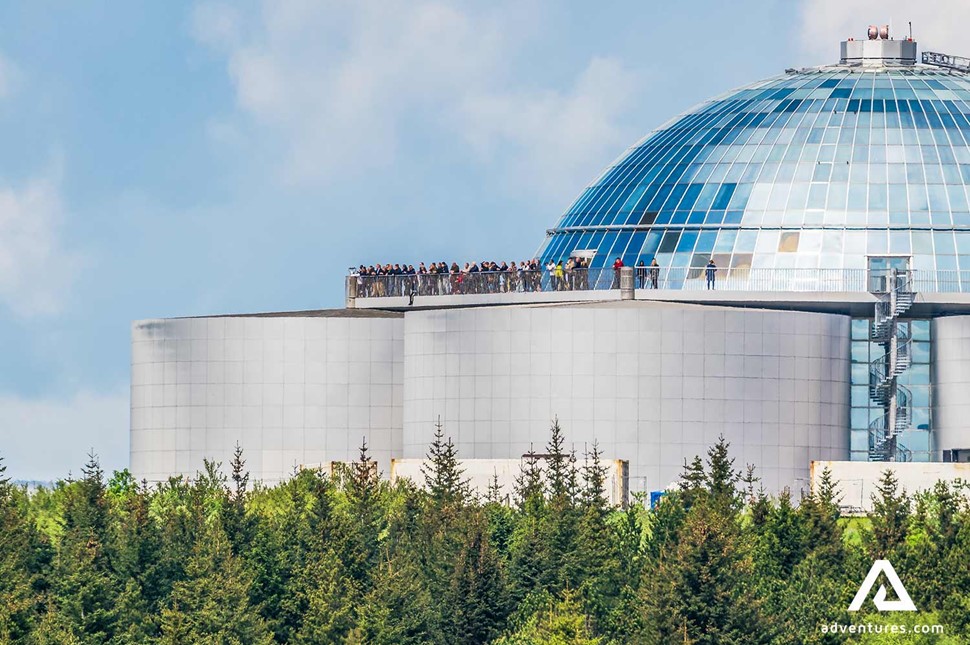 outside view of perlan museum in reykjavik