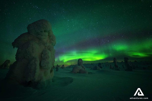 northern lights at winter time in canada