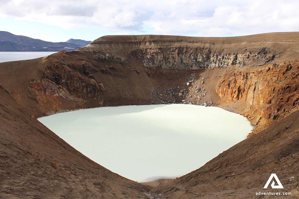 askja crater lake