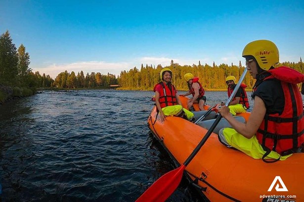 group rafting in Rovaniemi's river
