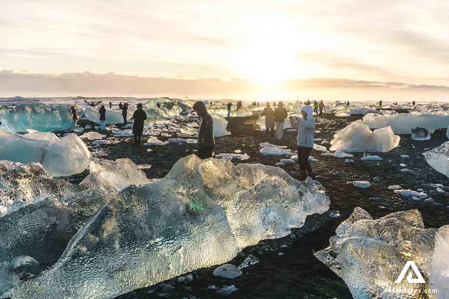 Diamond Beach full of people during sunset