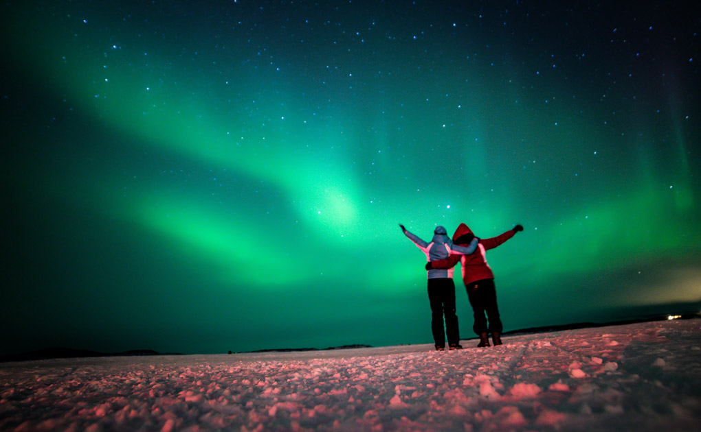 Aurora Snowshoeing in Abisko