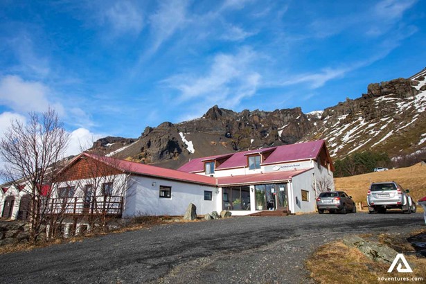 Hotel in South Coast Iceland by the Mountains