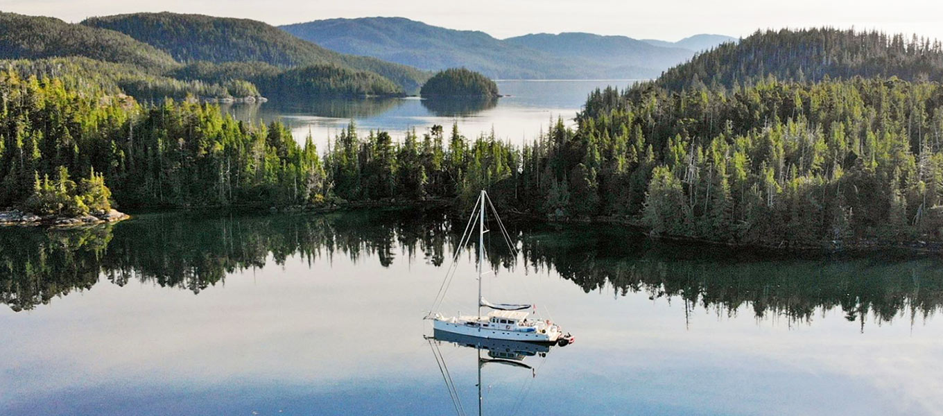Sailing tour around the islands of Haida Gwaii